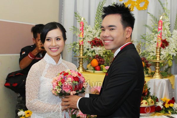 Miss Teen Huyền Trang được xe Limousine đón trong lễ rước dâu 42