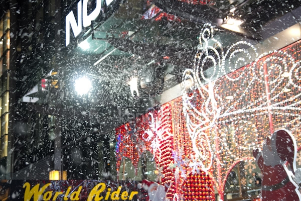 Sài Gòn siêu lung linh và náo nhiệt đón ngày Noel 19