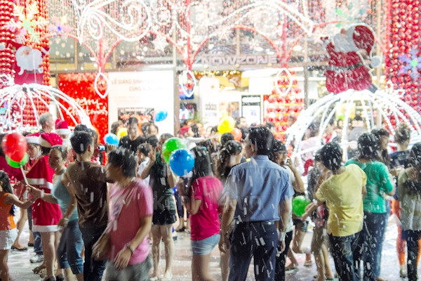 Sài Gòn siêu lung linh và náo nhiệt đón ngày Noel 20