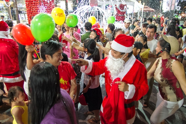 Sài Gòn siêu lung linh và náo nhiệt đón ngày Noel 29