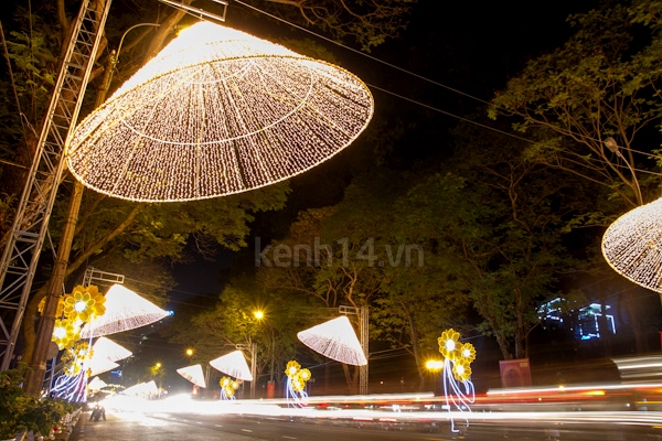 Sài Gòn siêu lung linh và náo nhiệt đón ngày Noel 1