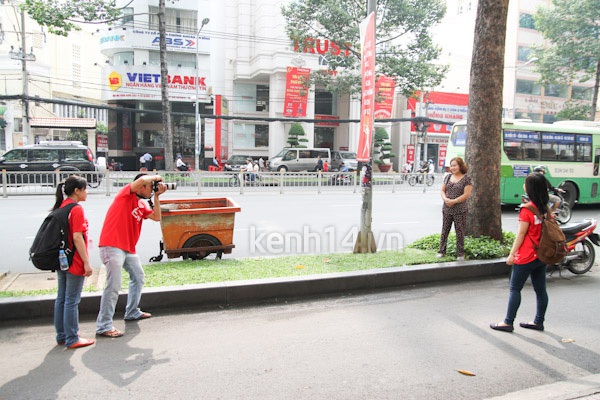 Hàng trăm người nghèo ở Sài Gòn được chụp ảnh miễn phí 11
