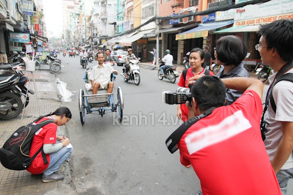 Hàng trăm người nghèo ở Sài Gòn được chụp ảnh miễn phí 12