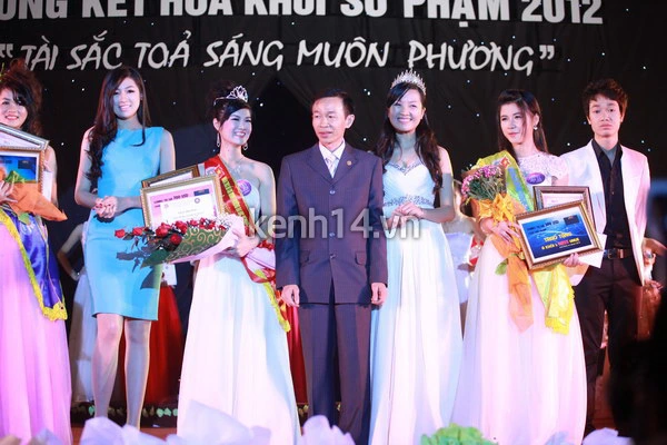 Nữ sinh Sư phạm HN khoe sắc trong đêm chung kết Miss HNUE 32