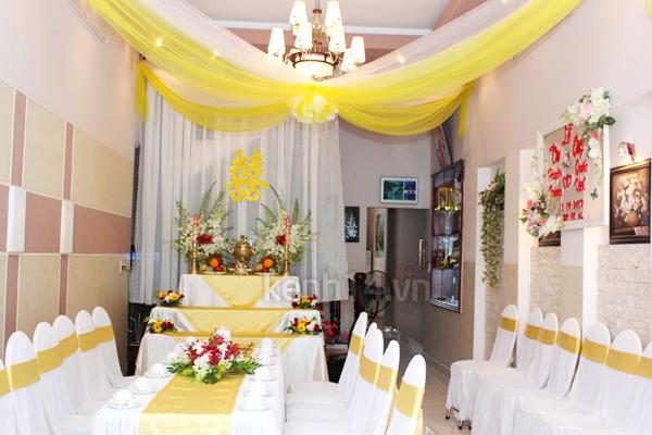 Miss Teen Huyền Trang được xe Limousine đón trong lễ rước dâu 3