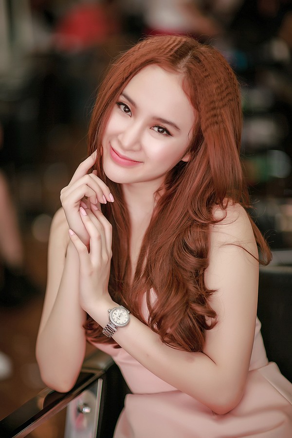 Sao & Hot girl Việt: Còn chờ gì nữa mà không nhanh tay xem bức ảnh liên quan đến Sao & Hot girl Việt? Hàng loạt ngôi sao và hot girl Việt đang dần chiếm trọn trái tim khán giả bằng vẻ đẹp và tài năng của mình. Hãy cùng truyền tai nhau những bức hình lung linh của các sao và hot girl Việt, và tham gia vào cuộc trò chuyện sôi nổi về những người nảy lửa nhất hiện nay.