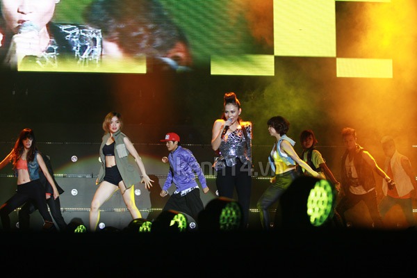 Clip: Wonder Girls diện áo dài nhảy "Nobody" 29