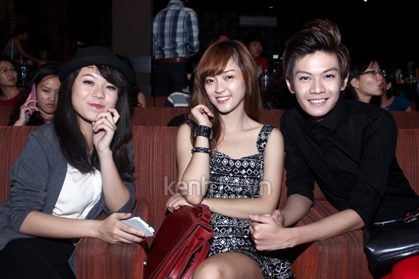 H&agrave; Hồ khoe nội y với đồ mỏng tang 8