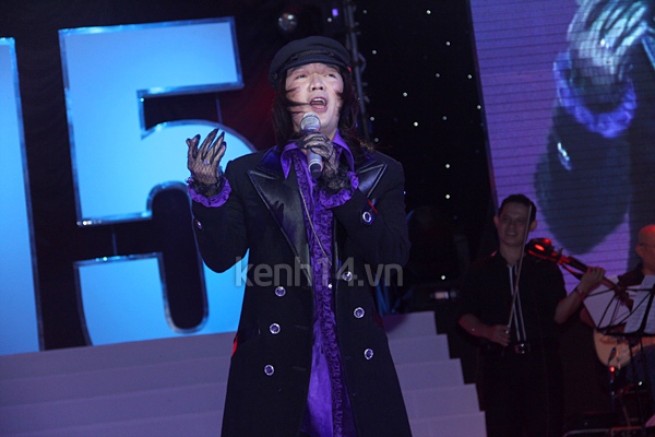 Chị em Thiều Bảo Trang được "ưu ái" hát trên sân khấu lớn 32
