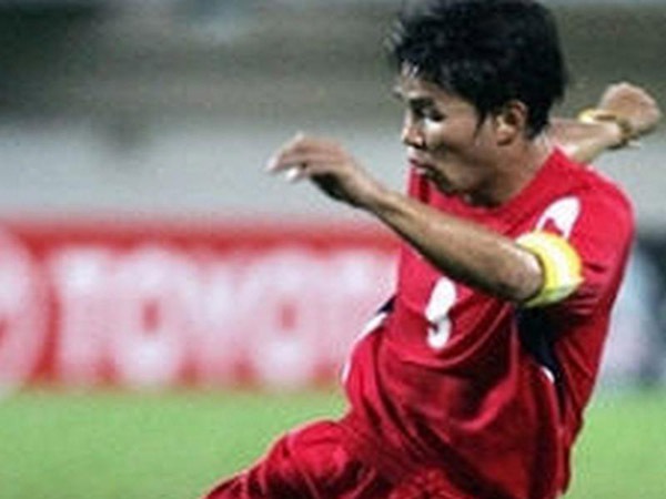 Công Vinh lọt top 8 cầu thủ đáng chú ý nhất AFF Suzuki Cup 2012 6