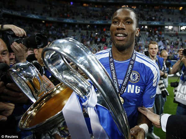 Drogba vung tiền tặng nhẫn khủng cho đồng đội cũ 8