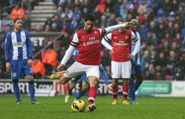 Wigan - Arsenal: Thắng nhờ penalty 2