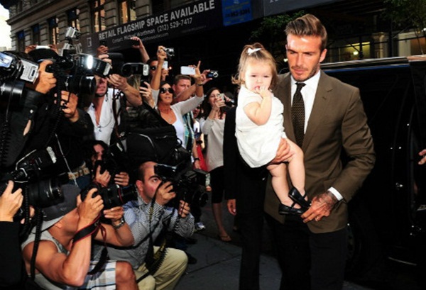 Ngắm Harper Seven - thi&ecirc;n thần &ldquo;phụng phịu&rdquo; của nh&agrave; Beckham 19