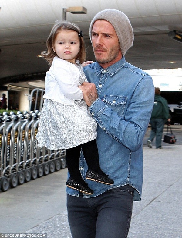 Ngắm Harper Seven - thi&ecirc;n thần &ldquo;phụng phịu&rdquo; của nh&agrave; Beckham 17