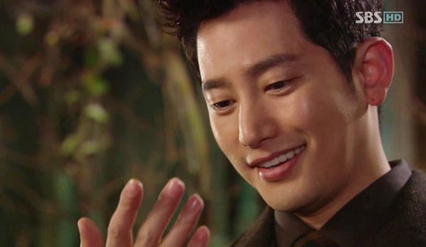 "Romeo xứ Hàn" quyết giữ chặt tay Moon Geun Young  3