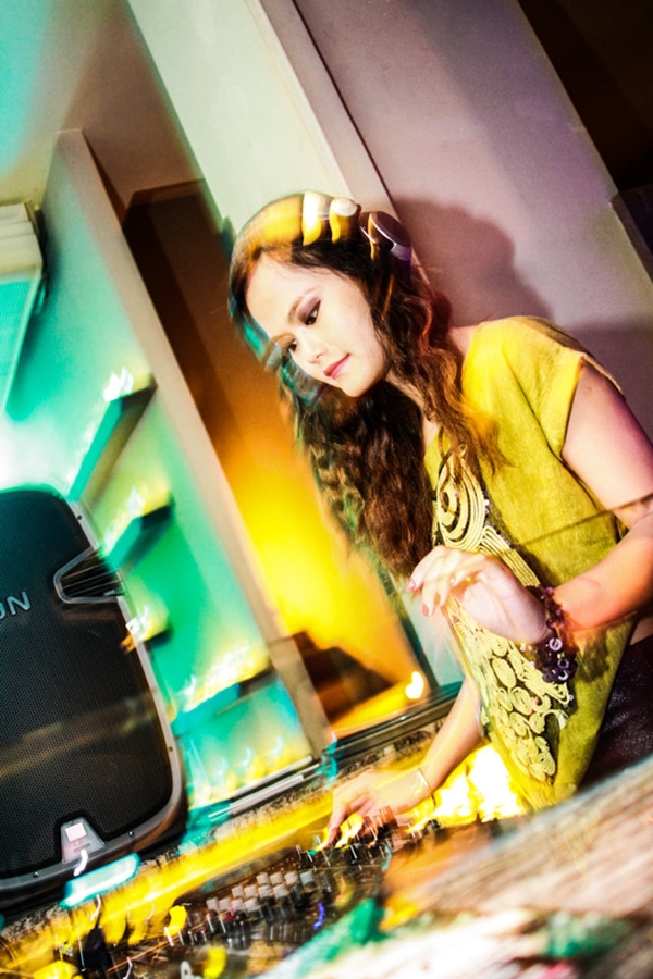 Những nữ DJ xinh đẹp và nỗi oan 