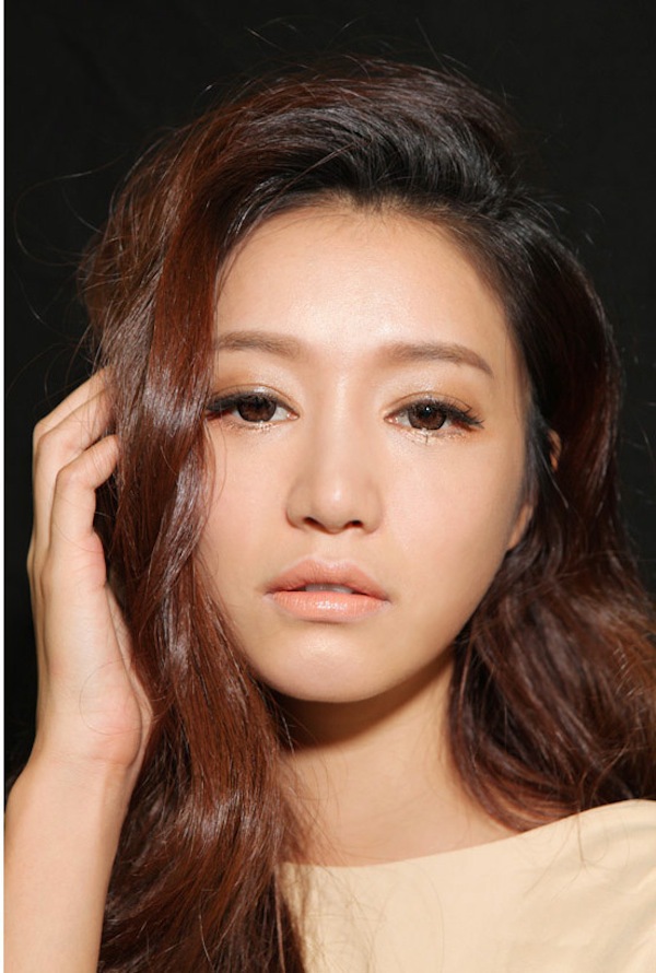 Kh&aacute;m ph&aacute; b&iacute; k&iacute;p make up da căng b&oacute;ng của Park Sora 5