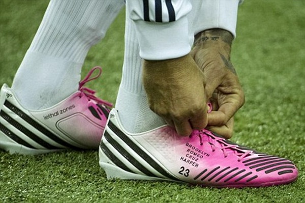 Những đôi giày “thửa” độc và ý nghĩa của sao bóng đá 7