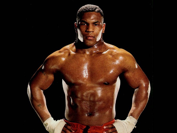 Mike Tyson dính tin đồn... chuyển giới 3