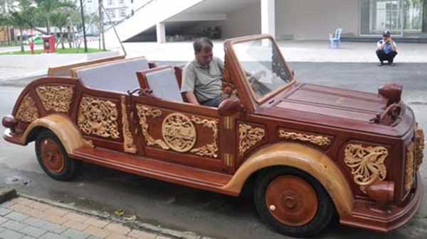 Siêu xe tự chế bằng gỗ ở Việt Nam lên báo nước ngoài 9