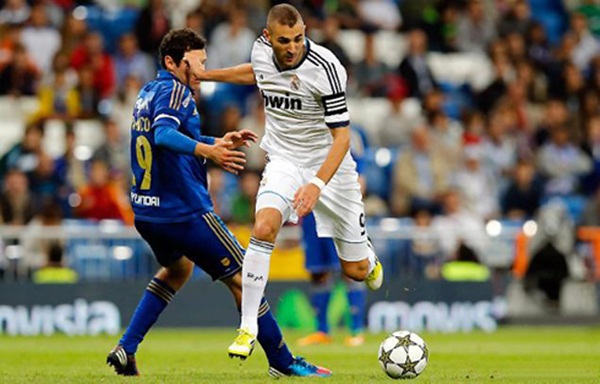 Tượng Zidane dùng "thiết đầu công" có nguy cơ biến mất 6