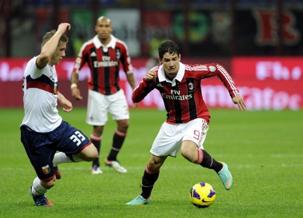 AC Milan - Genoa: Tiểu Pharaoh lên tiếng 1