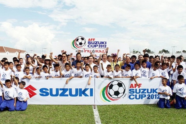 Dàn mỹ nữ Thái Lan “thổi lửa” cho AFF Suzuki Cup 8