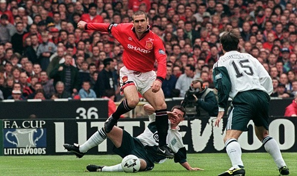 20 năm kể từ ngày gia nhập MU: Cantona, một huyền thoại bóng đá 1