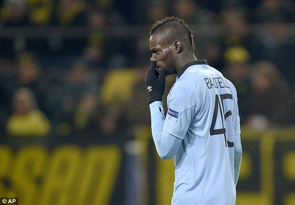 Balotelli chính thức lên chức "bố trẻ con" 3