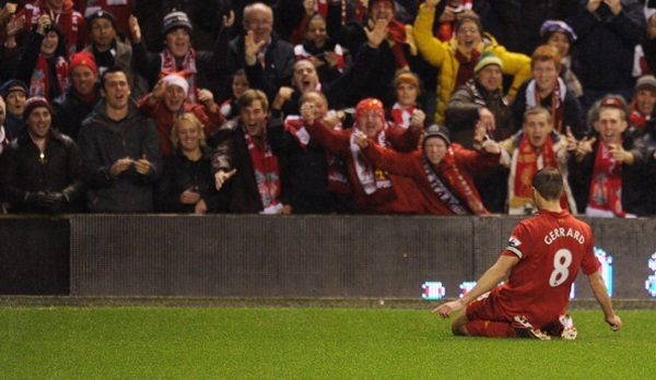 Liverpool - Fulham: The Kop lột xác 2