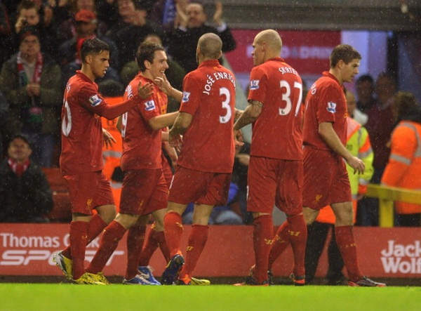 Liverpool - Fulham: The Kop lột xác 3