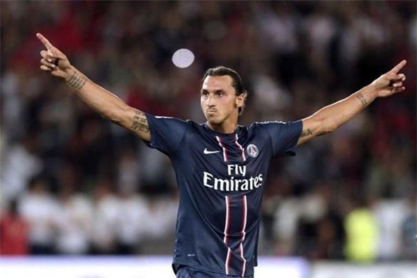 Pastore phá hỏng siêu xe vì "GATO" với Ibrahimovic  1