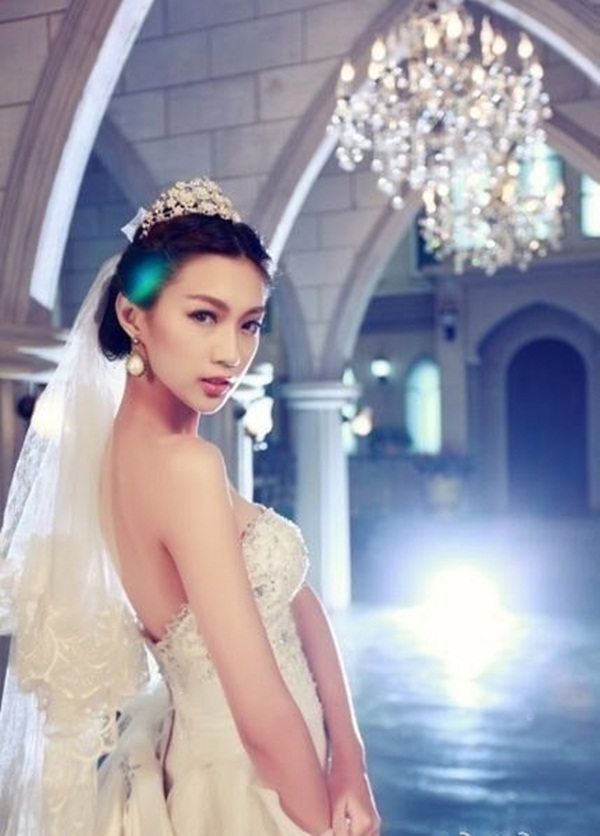 Bạn g&aacute;i cũ sao b&oacute;ng rổ Trung Quốc bụng bầu kết h&ocirc;n 12