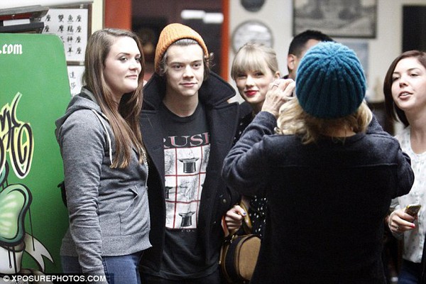 Harry Styles đi xăm mình cùng Taylor Swift 2