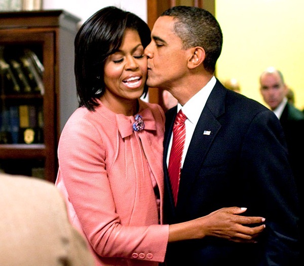 Cuộc hôn nhân hạnh phúc của Tổng thống Obama qua ảnh  7