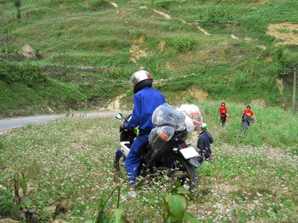 Ngẫm "văn hóa Phượt" từ chuyện đoàn phượt 50 người lên Hà Giang 4