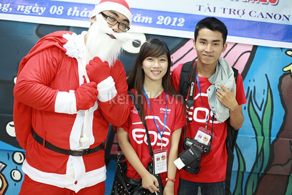 Nhiếp ảnh trẻ Đ&agrave; Nẵng h&oacute;a th&agrave;nh &ocirc;ng gi&agrave; Noel 19