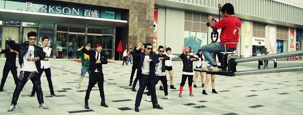 Choáng với clip cover Gangnam Style cực "đỉnh" của teen Việt 1