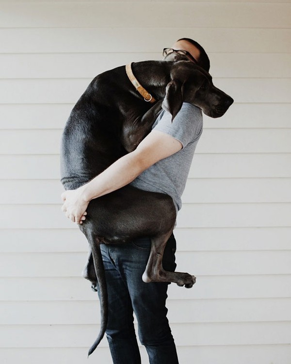 cute-dogs-hugging-humans-10-35caf.jpg