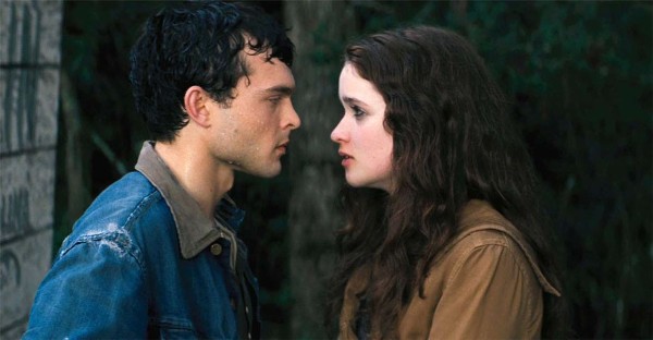 "Beautiful Creatures" đe dọa sẽ đánh bật "Twilight" 6