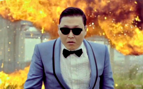 HyunA mang "kem" l&ecirc;n s&acirc;n khấu 3