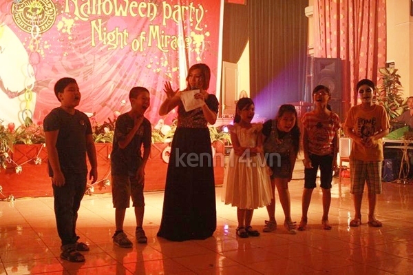 Giới trẻ Hà Nội rộn rã party Halloween 37