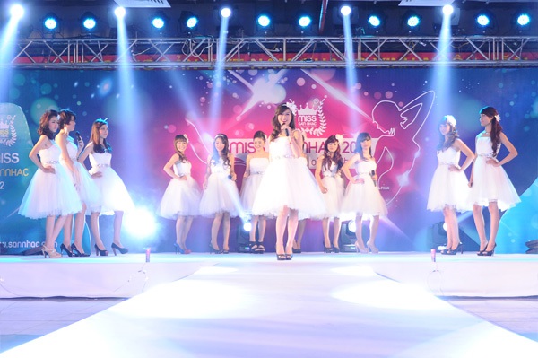 Rực rỡ đêm chung kết Miss Sàn Nhạc 2012 5