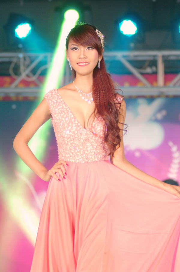 Rực rỡ đêm chung kết Miss Sàn Nhạc 2012 14