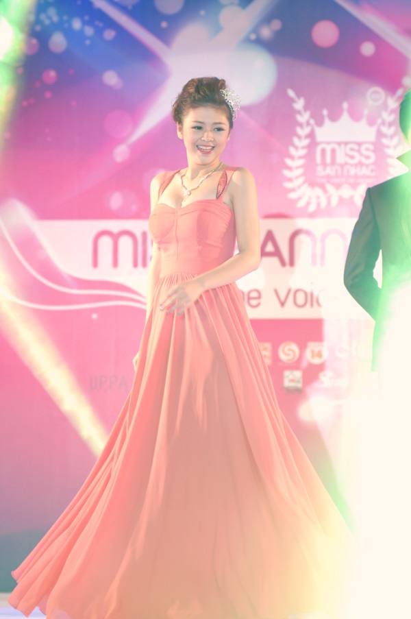 Rực rỡ đêm chung kết Miss Sàn Nhạc 2012 15