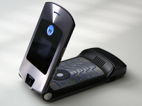 Motorola_RAZR_V3i_03-d5b1c