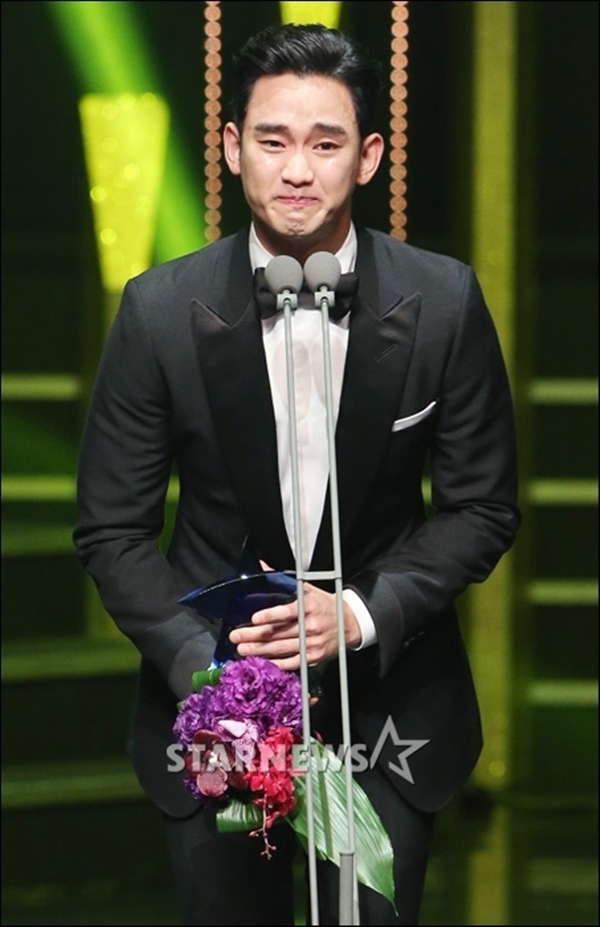 kimsoohyunkhocnackhigiatgiaitaikoreadramaawards84f69d62c7cp-79e86