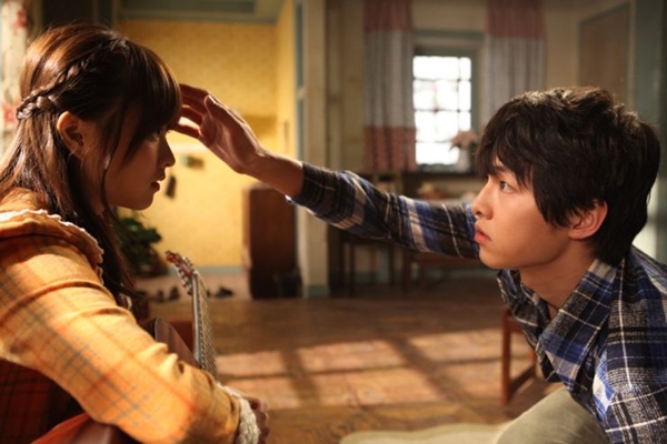 Chia tay Joong Ki, Bo Young rưng rưng rơi lệ 5