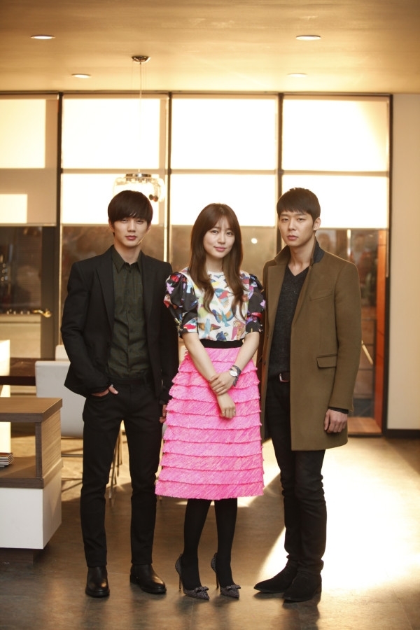 Yoon Eun Hye thấy "tội lỗi" khi yêu Seung Ho 5