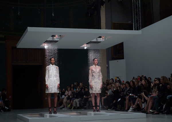 Hussein Chalayan-3-3d4a2